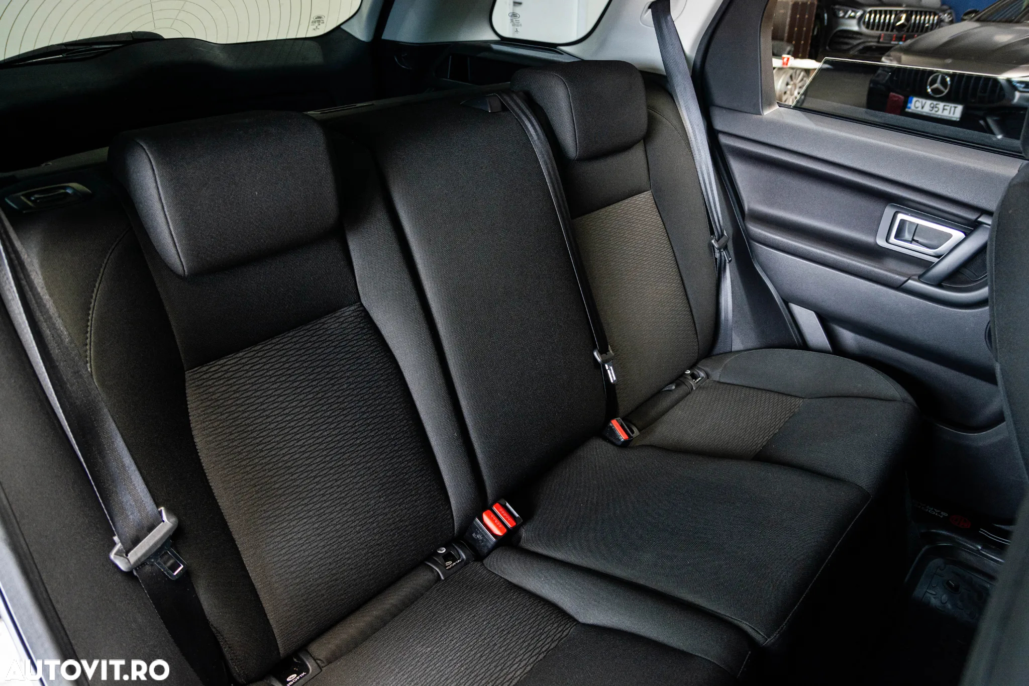 Land Rover Discovery Sport 2.0 l TD4 HSE Aut. - 7
