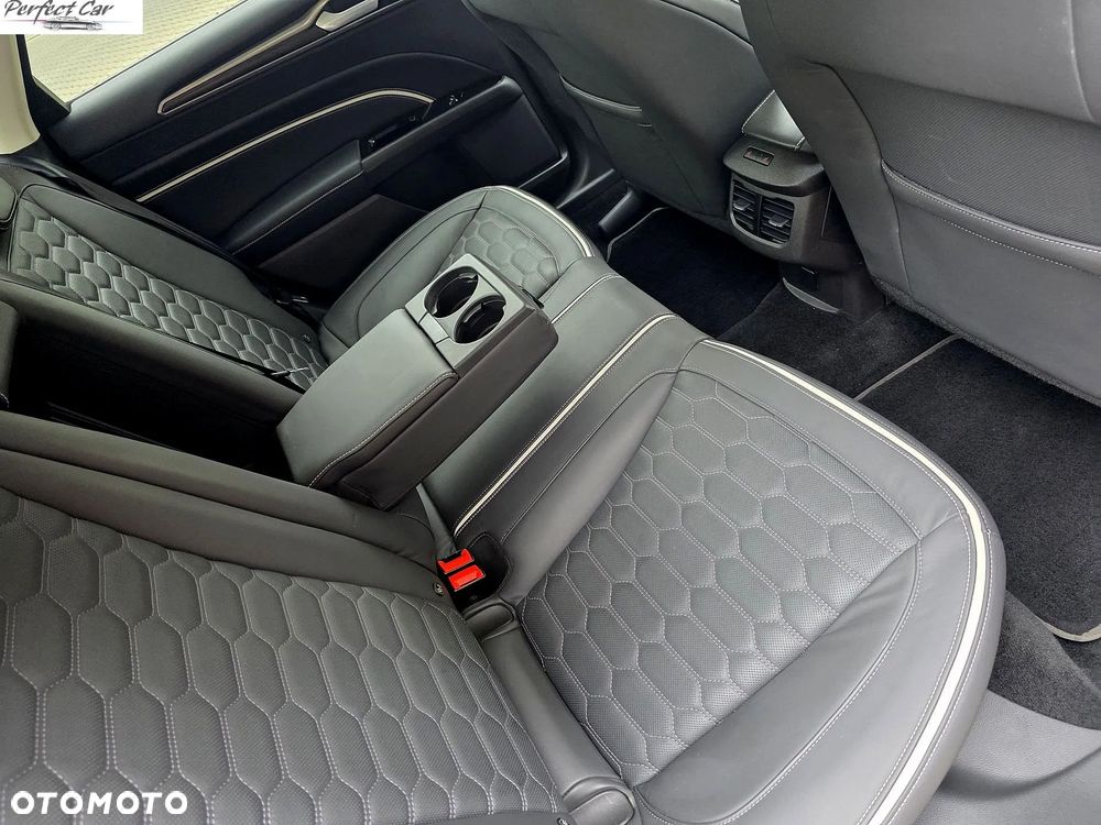 Ford Mondeo 2.0 Hybrid Vignale Plus - 27