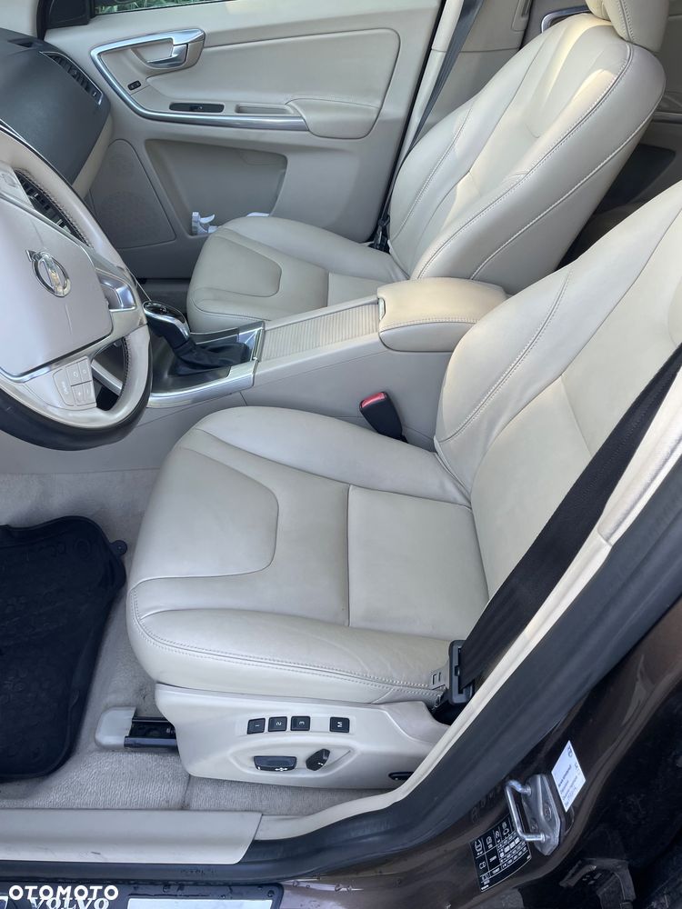Volvo XC 60 D5 AWD Summum - 9