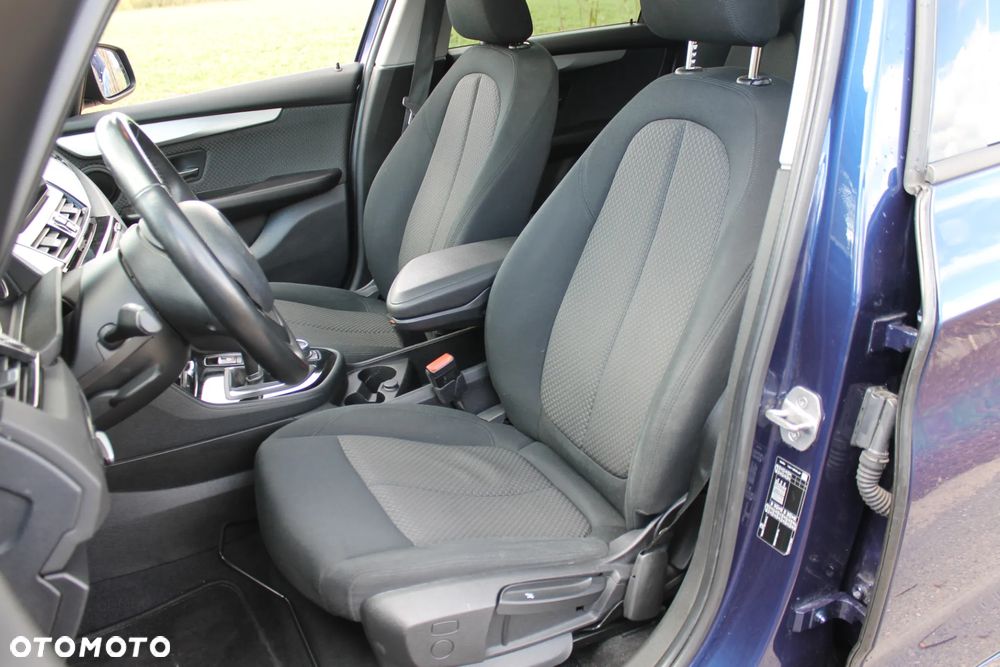 BMW Seria 2 216d - 20
