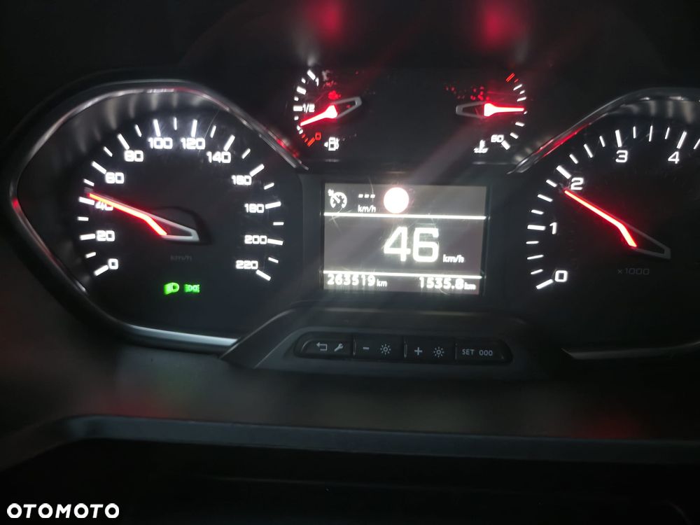 Peugeot Rifter 1.5 BlueHDI Active - 16