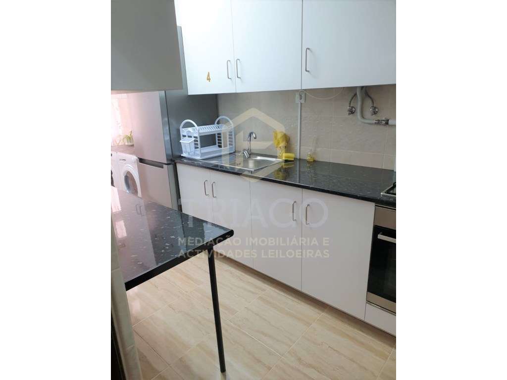 Quarto Mobilado para arrendar - Grande imagem: 4/5