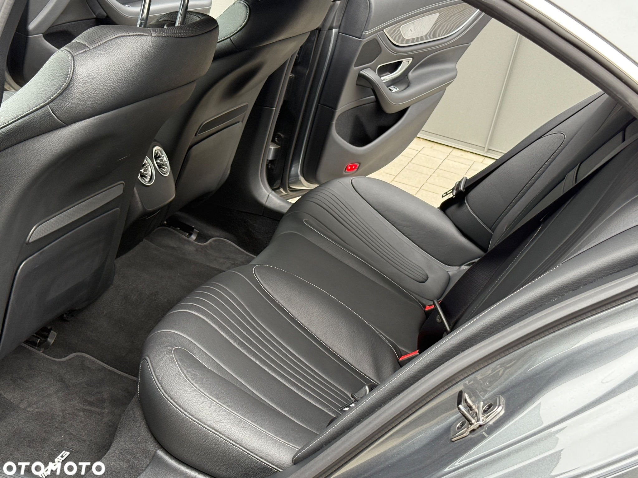 Mercedes-Benz CLS 400 d 4-Matic AMG - 23