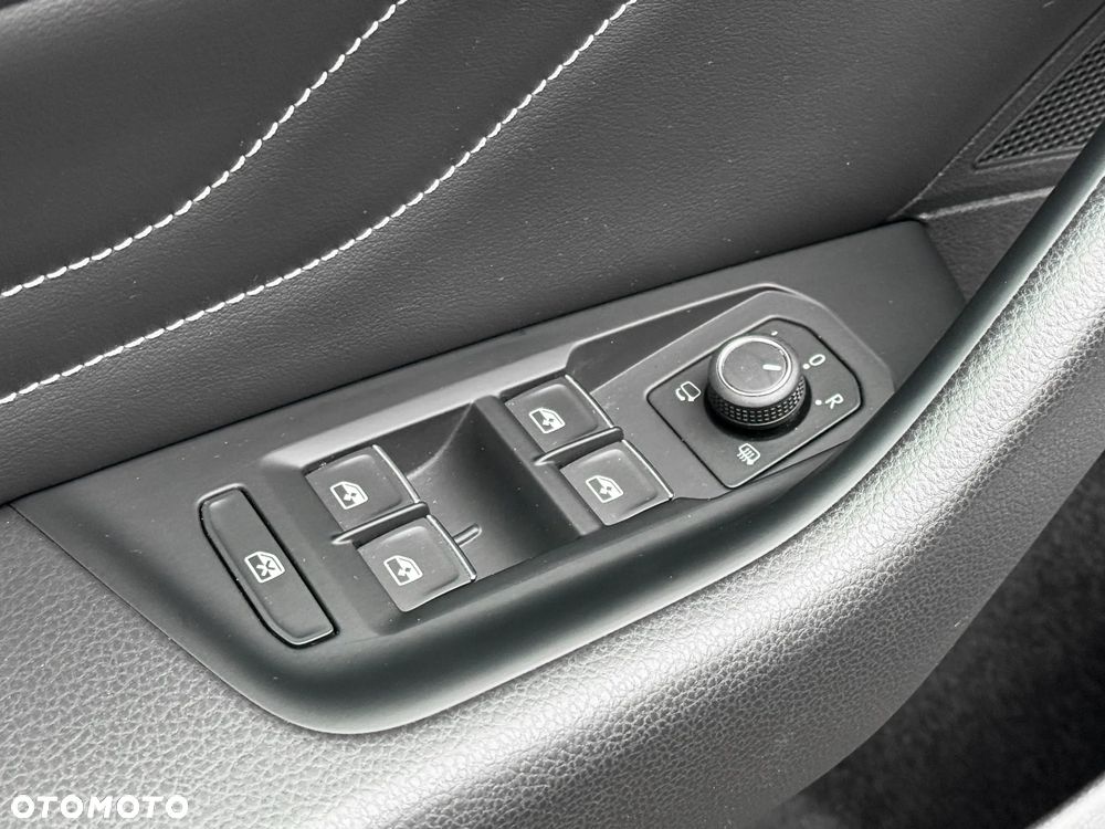 Volkswagen Passat 2.0 TSI Elegance DSG - 25