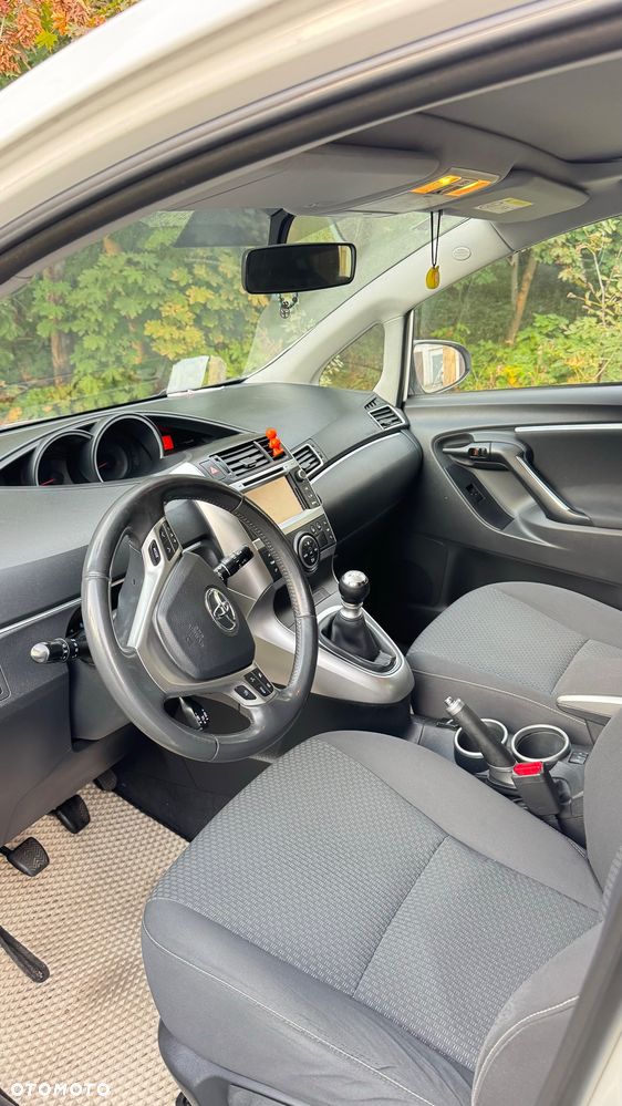 Toyota Verso - 4