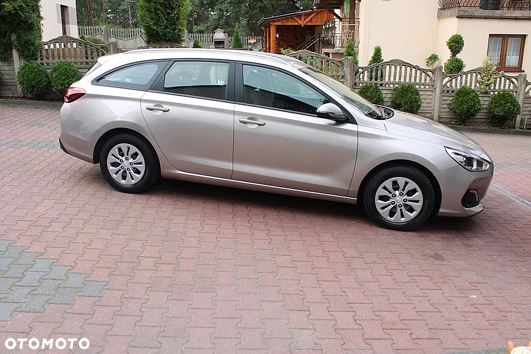 Hyundai i30 1.4 Premiere Comfort - 3