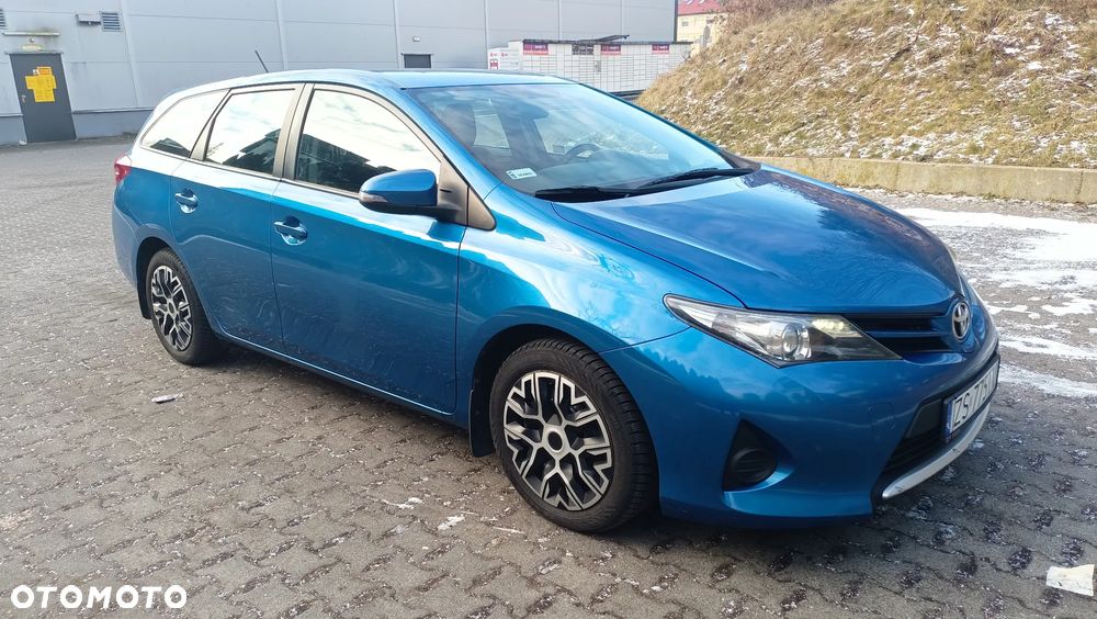 Toyota Auris 1.4 D-4D Comfort - 2