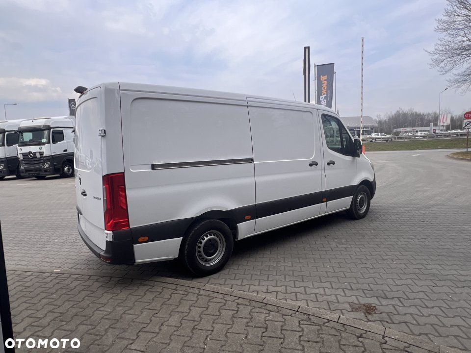 Mercedes-Benz Sprinter - 4