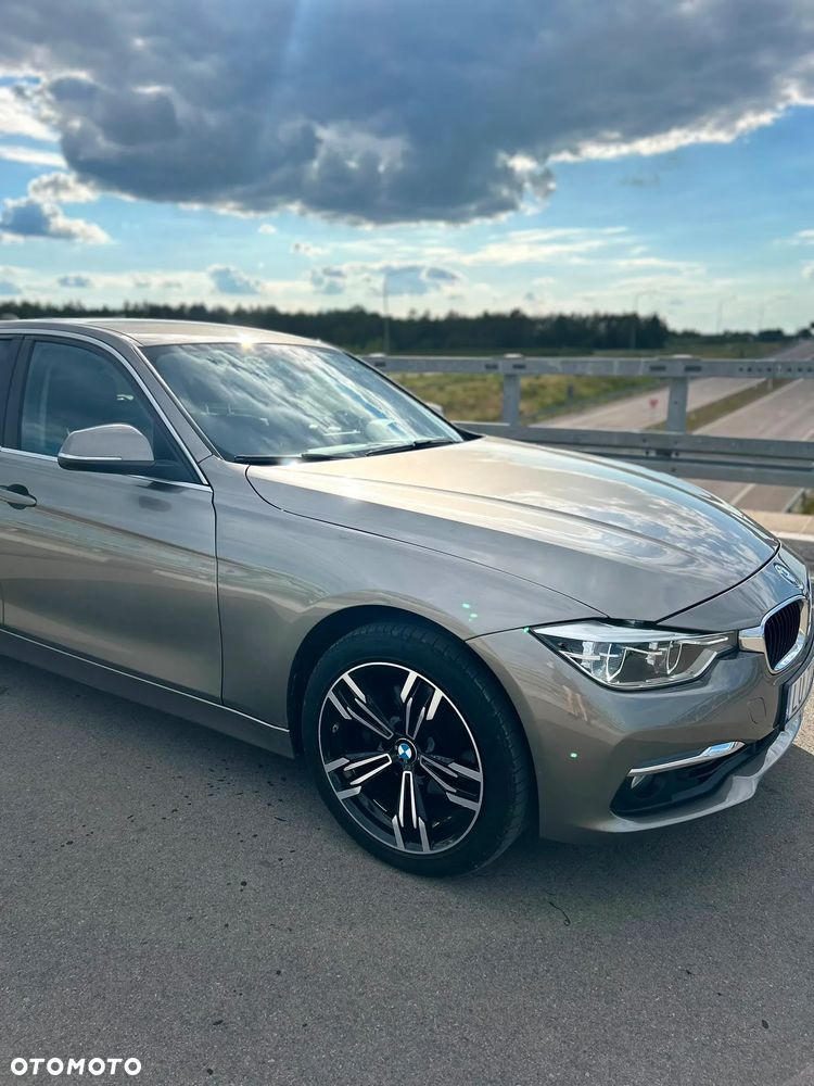 BMW Seria 3 320d Luxury Line - 4