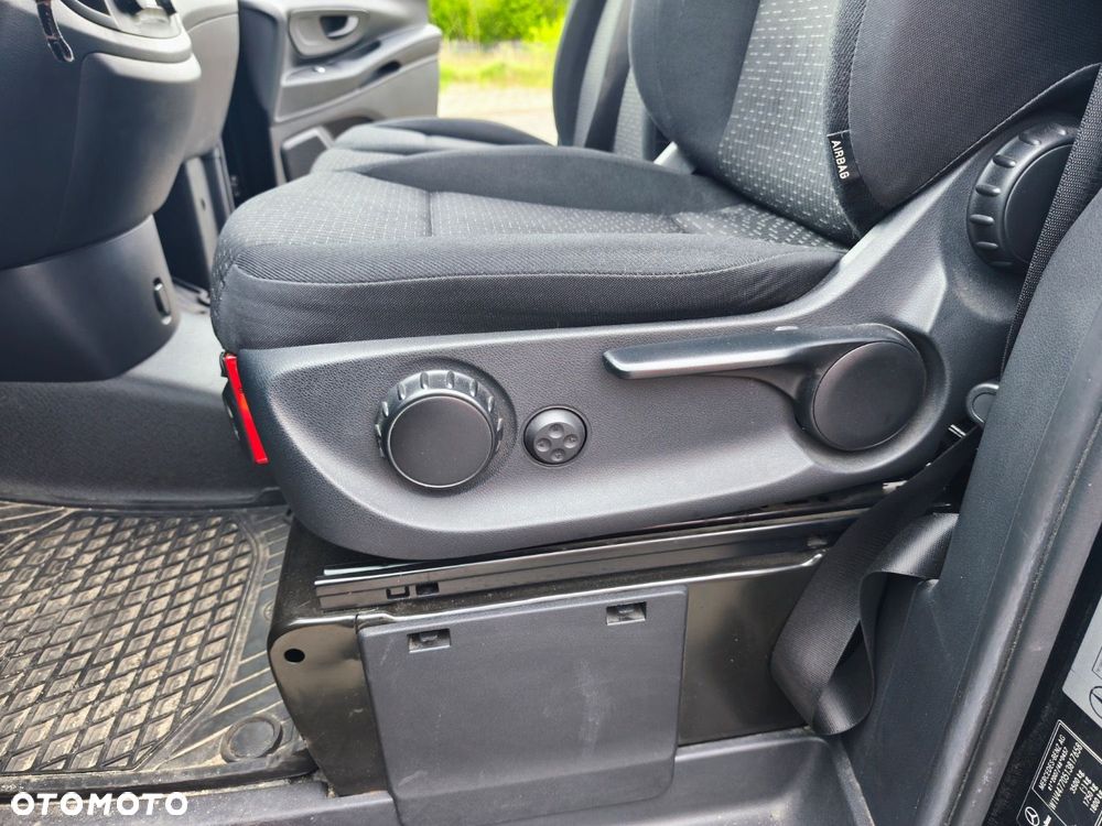 Mercedes-Benz E-Vito - 37