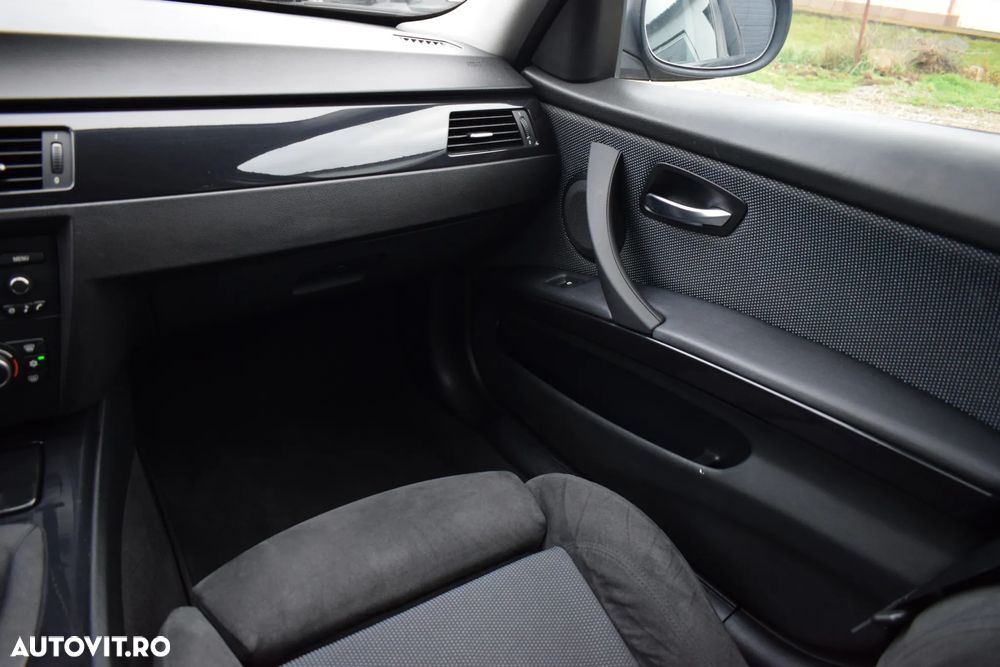 BMW Seria 3 320d DPF - 35