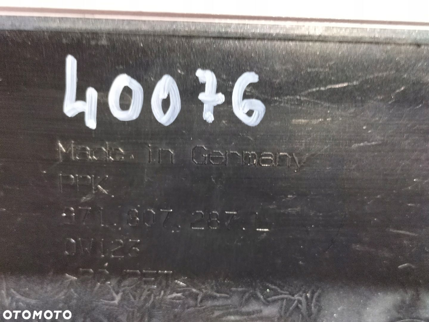 Podkładka pod tablicę rejestracyjną przód PORSCHE PANAMERA II 971 16- - 5