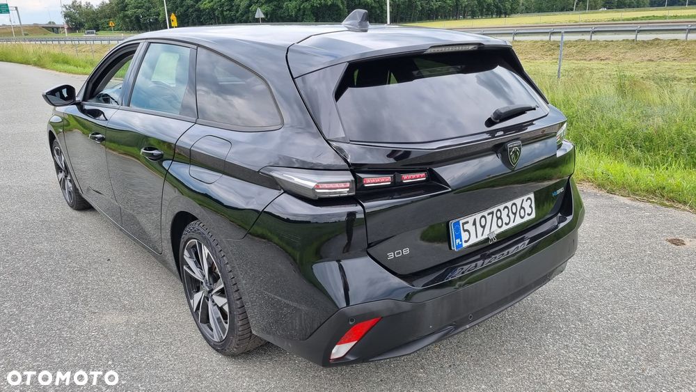Peugeot 308 180 e-EAT8 GT - 11