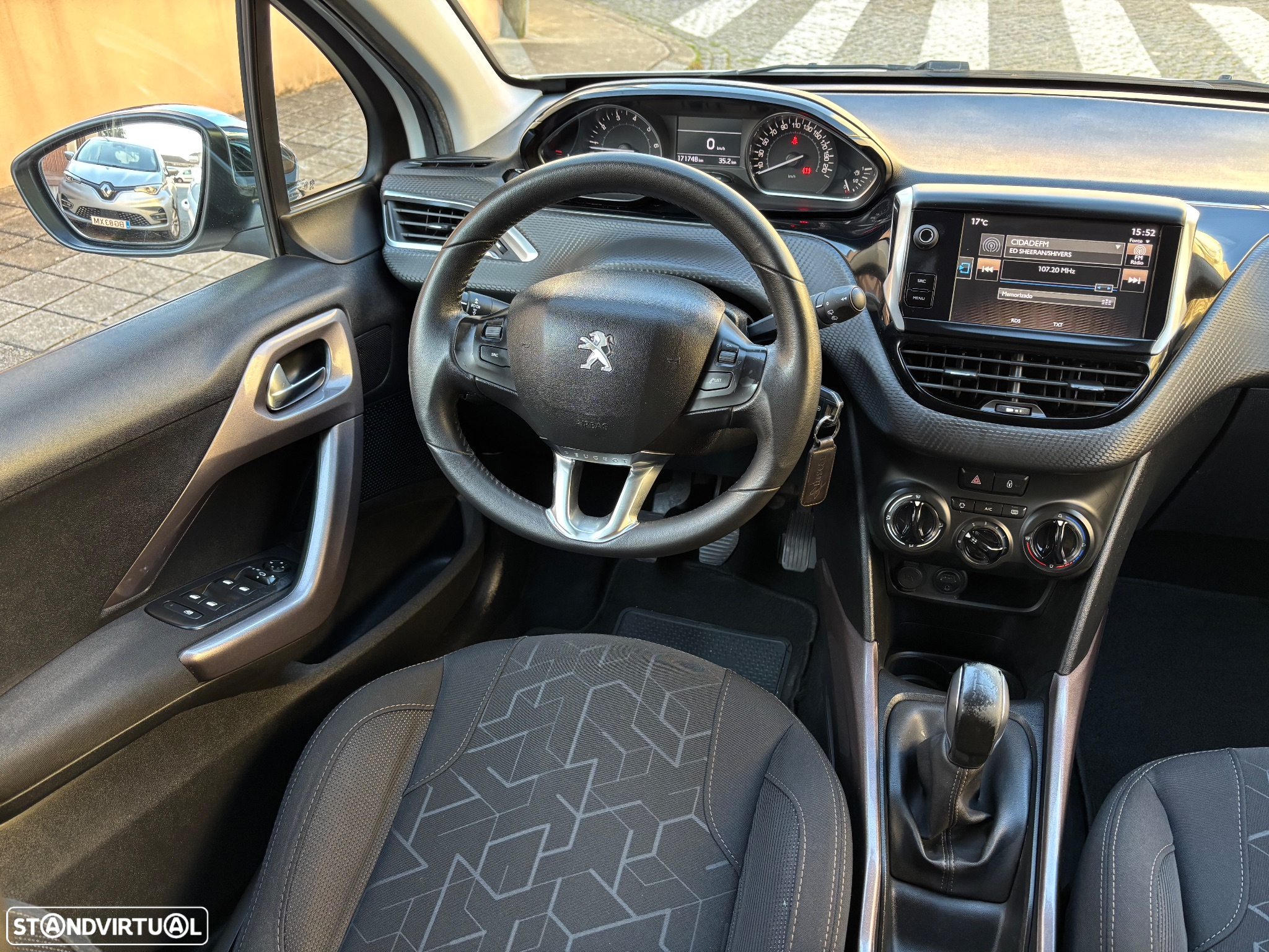 Peugeot 2008 1.2 PureTech Style - 13