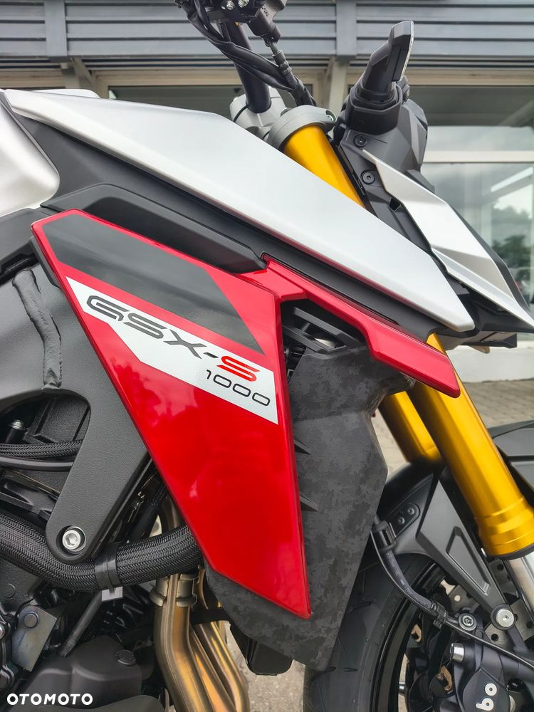Suzuki GSX 1000 - 10