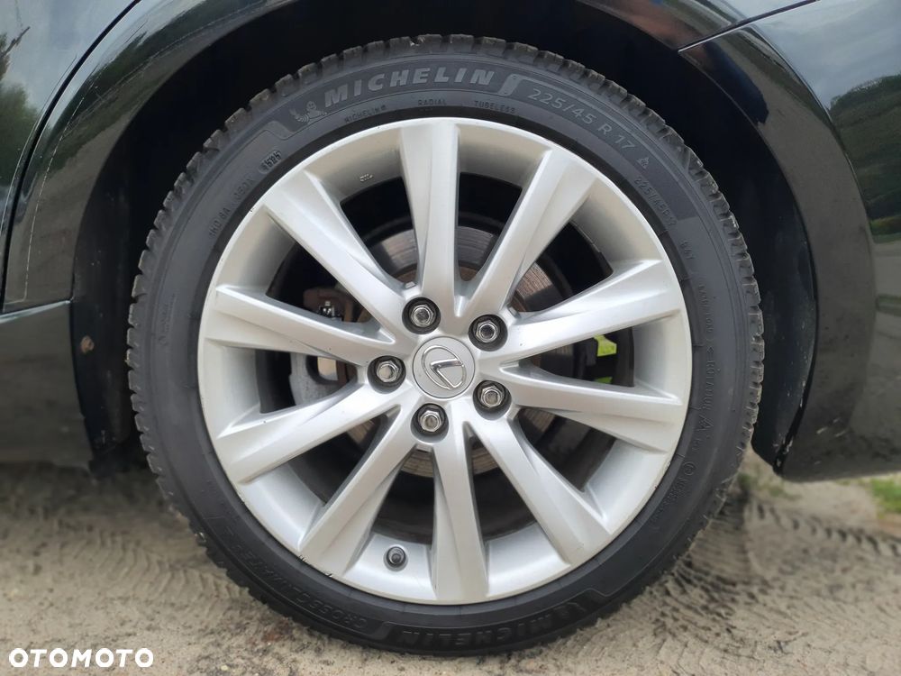 Lexus IS 200t Elite - 9
