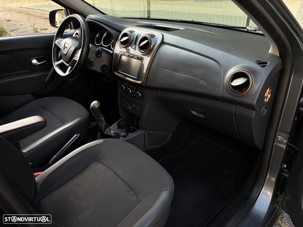 Dacia Sandero 0.9 TCe Stepway - 11