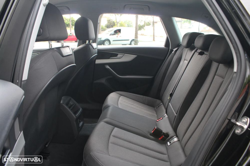 Audi A4 Avant 2.0 TDI Advance S tronic - 42