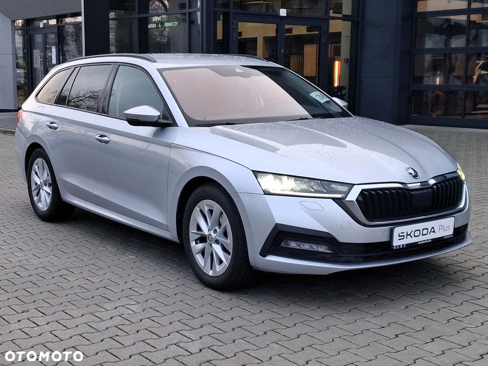 Skoda Octavia 2.0 TDI SCR Ambition DSG - 8