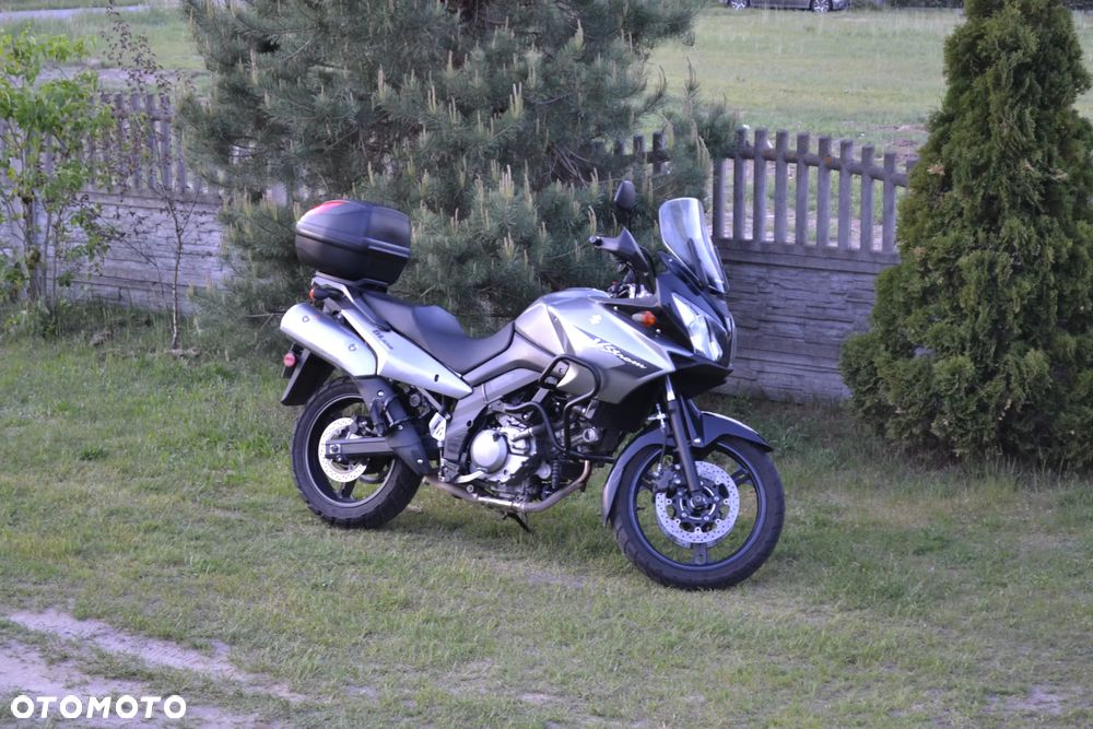 Suzuki V-STROM - 10