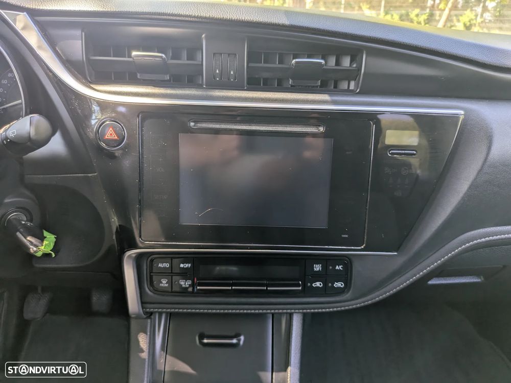 Toyota Auris 1.4 D-4D Comfort - 11