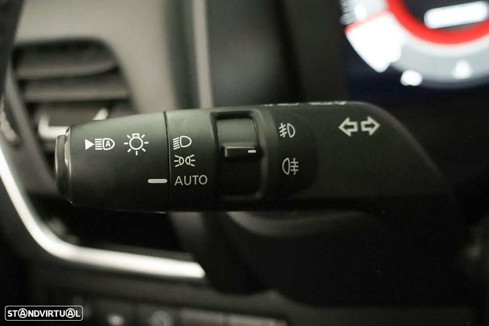 Nissan Qashqai 1.3 DIG-T N-Connecta LED Xtronic - 17