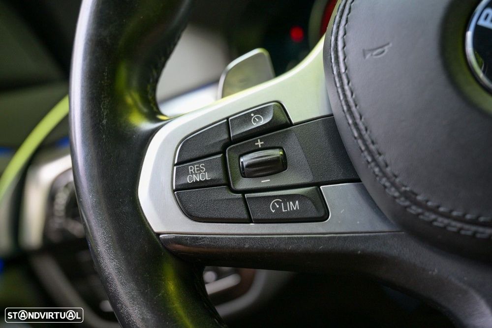 BMW 520 d Pack M Auto - 38