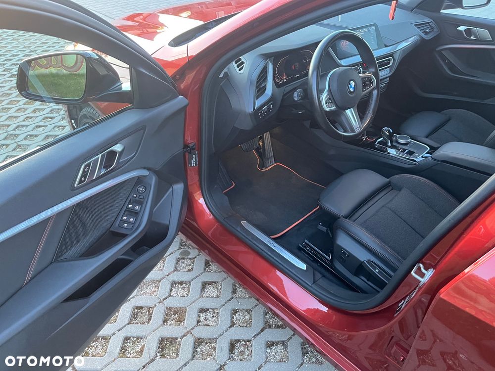 BMW Seria 1 118i Sport Line Shadow - 16