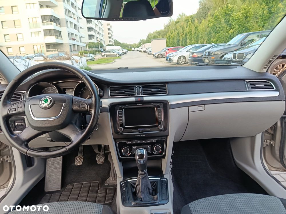 Skoda Superb 2.0 TDI Elegance - 10