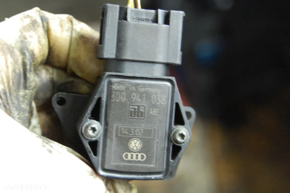 CZUJNIK SENSOR KLAPY BAGAŻNIKA TYŁ TYLNY 3D0941038 VW PHAETON 2002R. - 3