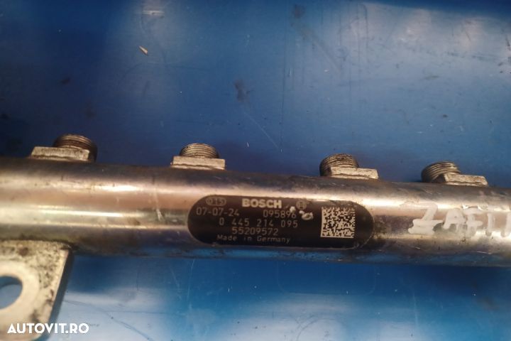 Rampa injectoare 0445214095 55209572 Opel Zafira B [2005 - 2010] Mini - 1