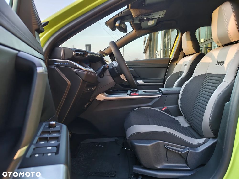 Jeep Compass 1.2 T3 mHEV First Edition FWD DCT - 9