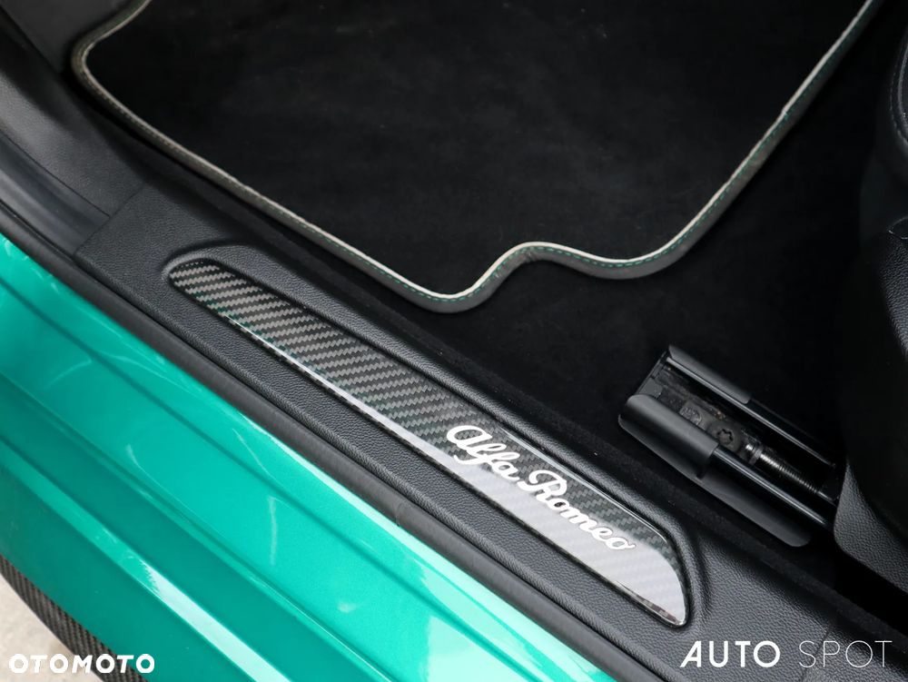 Alfa Romeo Giulia 2.9 Bi Turbo V6 Quadrifoglio - 19
