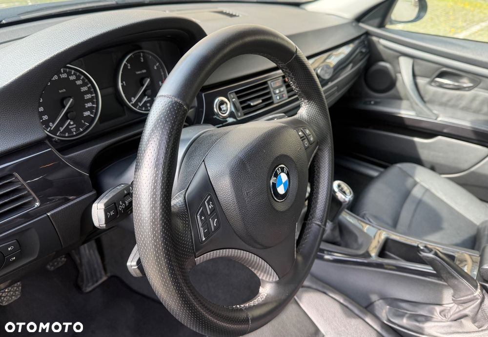 BMW Seria 3 320d DPF - 14