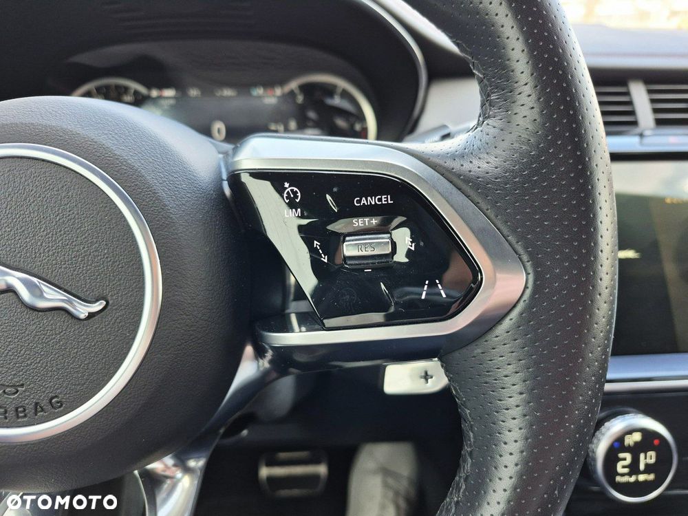 Jaguar E-Pace - 30