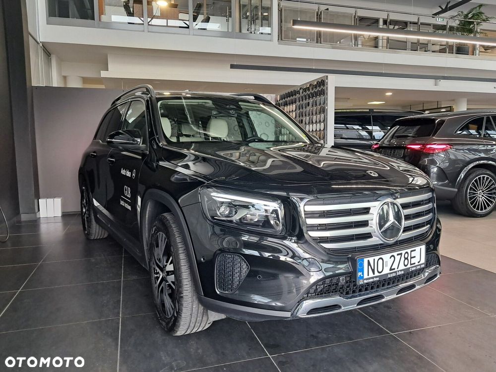 Mercedes-Benz GLB - 17