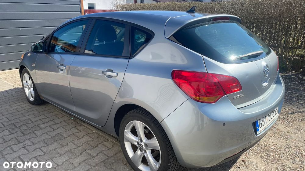 Opel Astra 1.6 - 12
