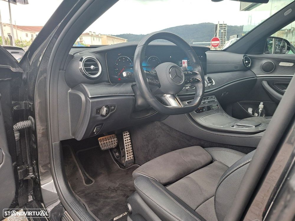 Mercedes-Benz E 300 de AMG Line - 4