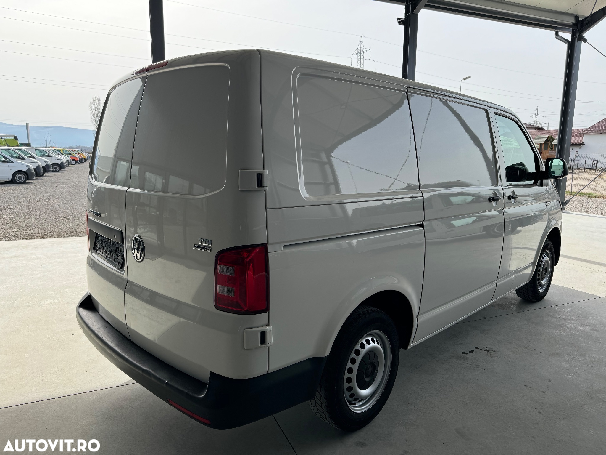 Volkswagen Transporter - 3