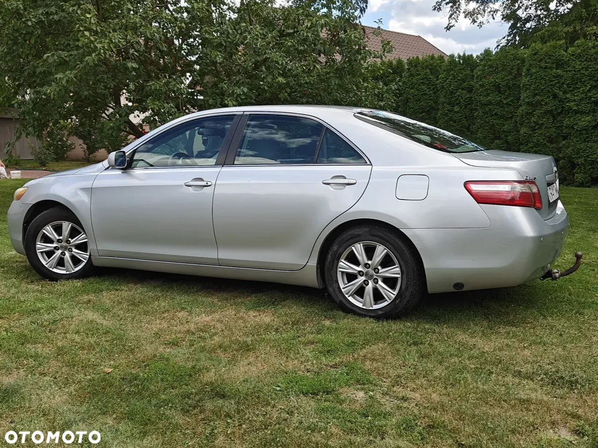 Toyota Camry 2.4 SE - 6