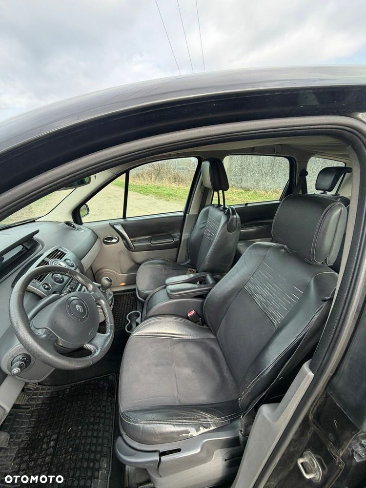 Renault Grand Scenic Gr 1.9 dCi Exception - 10
