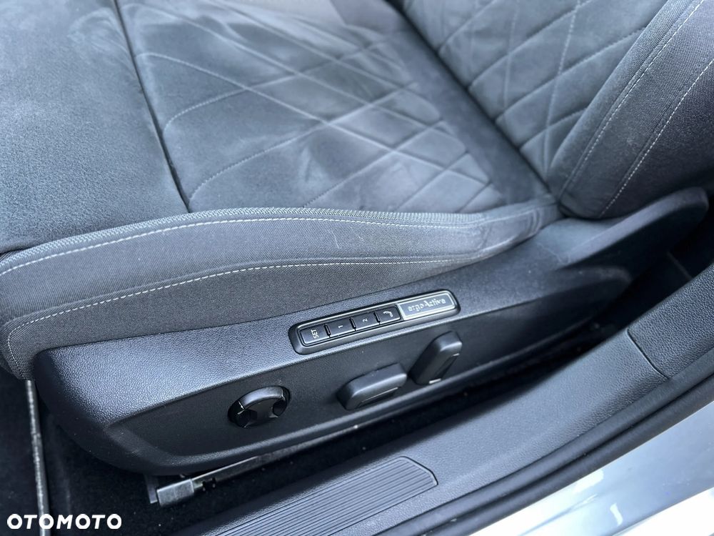 Volkswagen Golf - 17