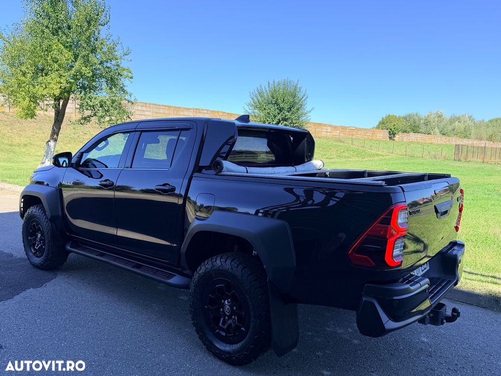 Toyota Hilux - 5