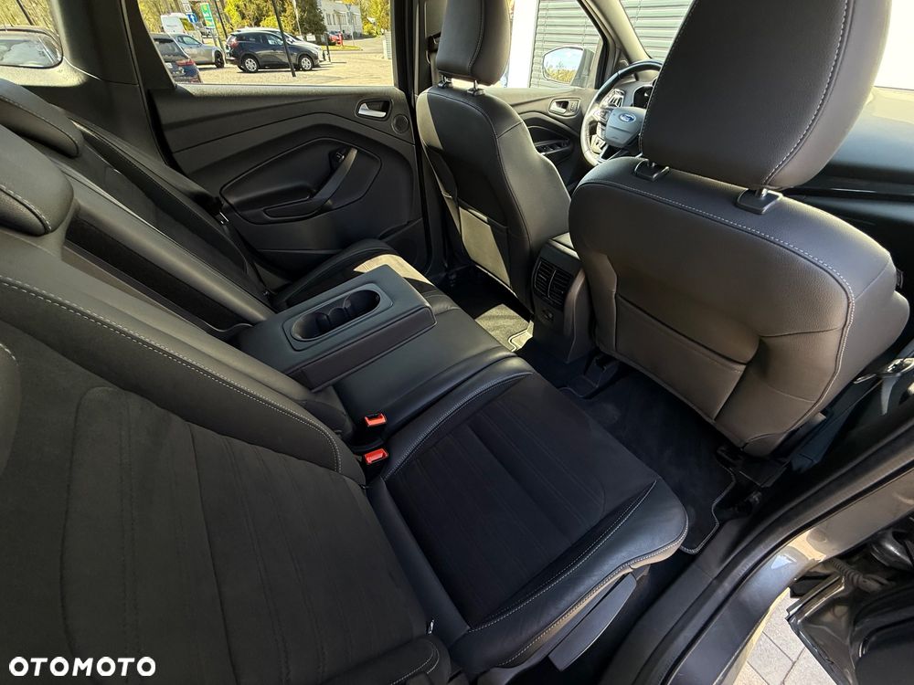 Ford Kuga 1.5 EcoBoost 2x4 ST-Line - 31