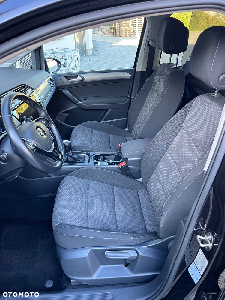 Volkswagen Touran 1.6 TDI SCR (BlueMotion Technology) DSG Comfortline - 24