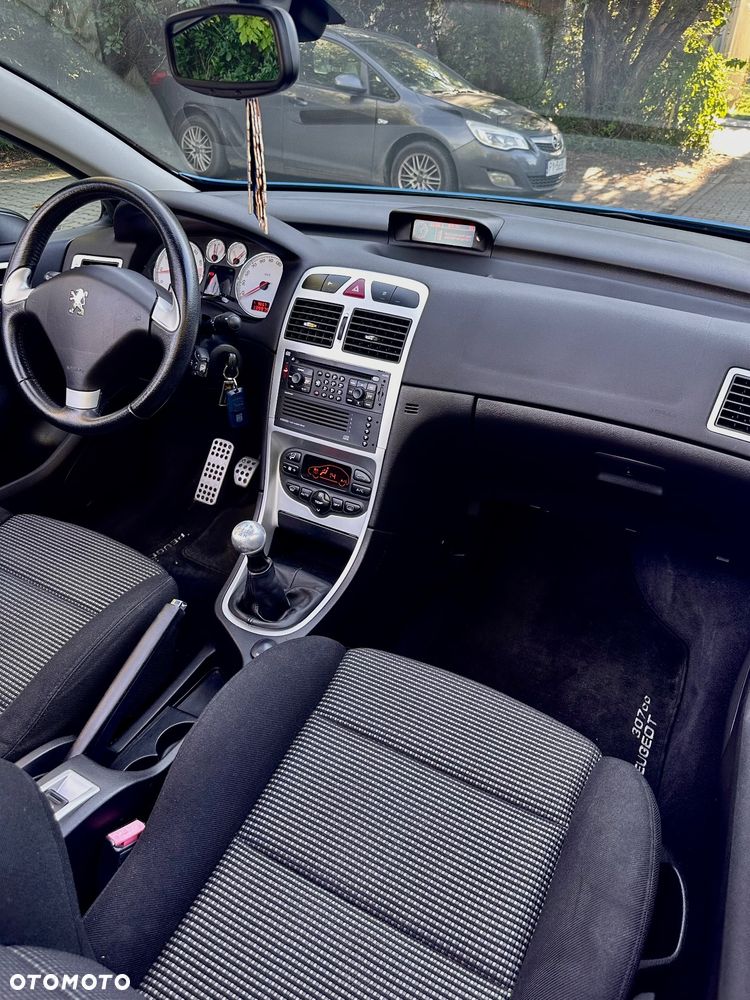 Peugeot 307 CC 2.0 - 11