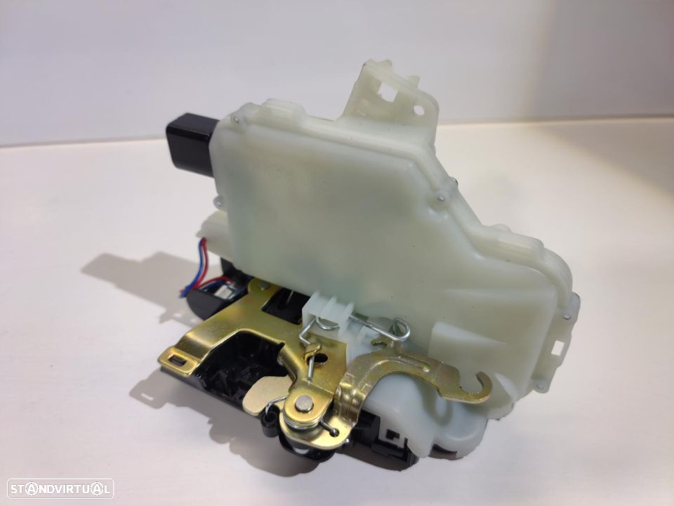 Fechadura Nova VW Porta Traseira Esq Passat B5 Bora  Golf IV - 4