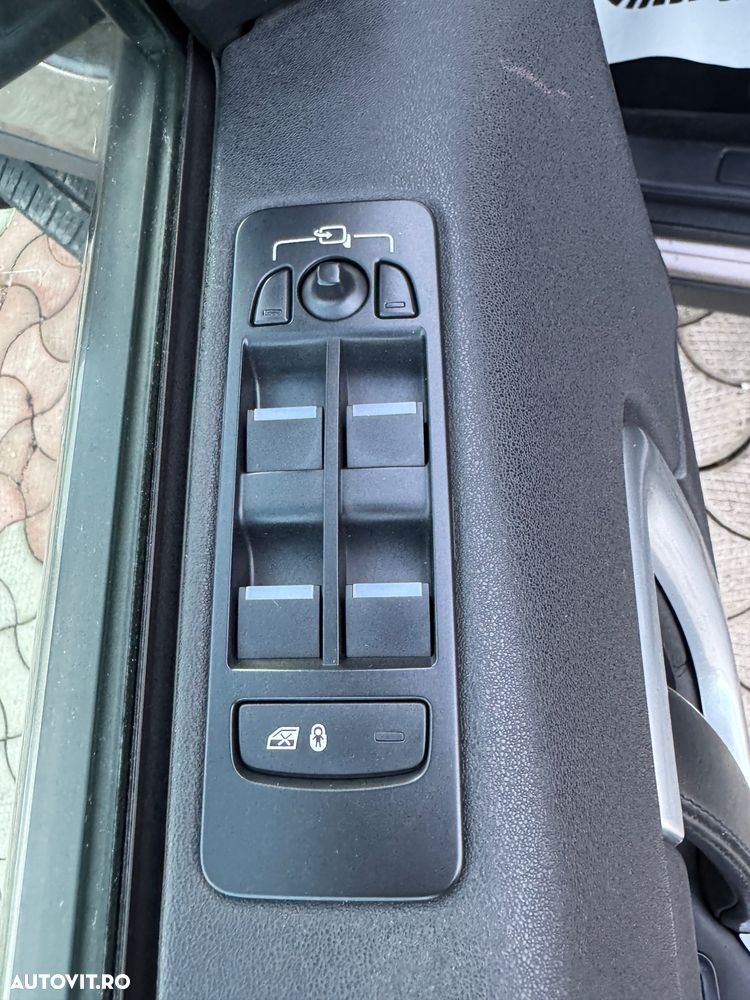 Land Rover Discovery Sport - 14