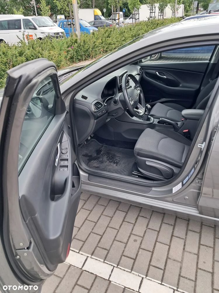 Hyundai i30 1.4 Classic + - 11