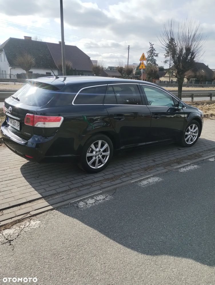 Toyota Avensis 2.0 D-4D - 5